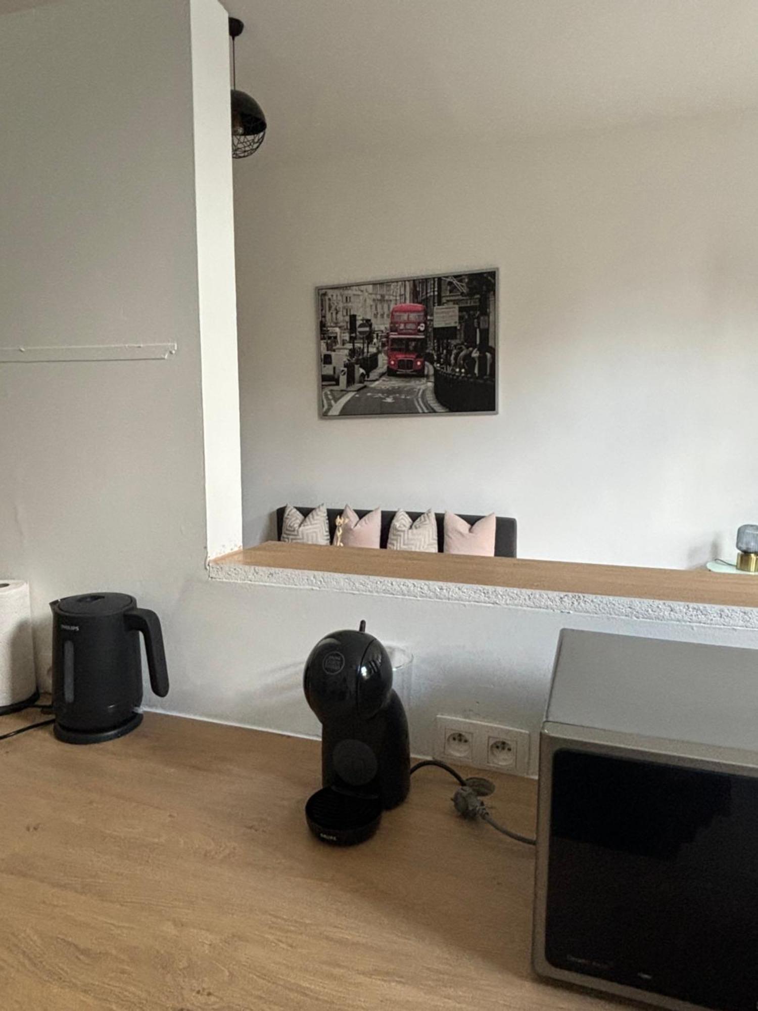 Studio Nour Brussels Luaran gambar